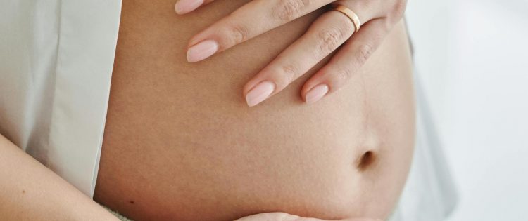 Fertilità Femminile: Analisi degli Ormoni AMH, FSH, LH, PRL e β-HCG